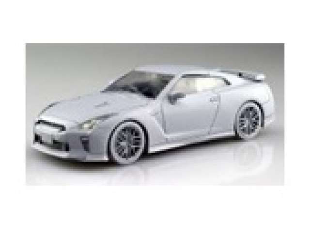 #07-B Nissan GT-R *Snapkit*, Brilliant white pearl 1:32 Aoshima Model