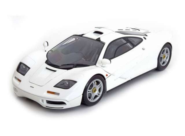 Available To Order – Mclaren F1 Roadcar, white 1:87 Minichamps Model (MC870133822)