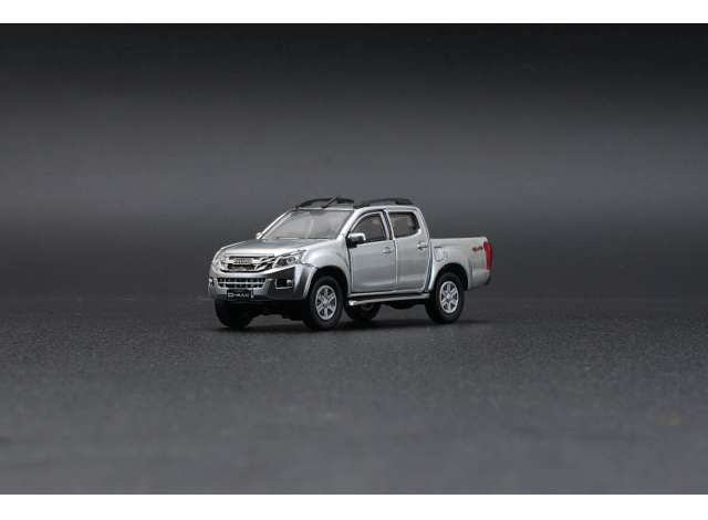 2016 Isuzu D-Max, silver 1:64 BM Creations Model