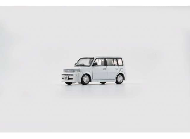 Toyota 2000 BB, white 1:64 BM Creations Model