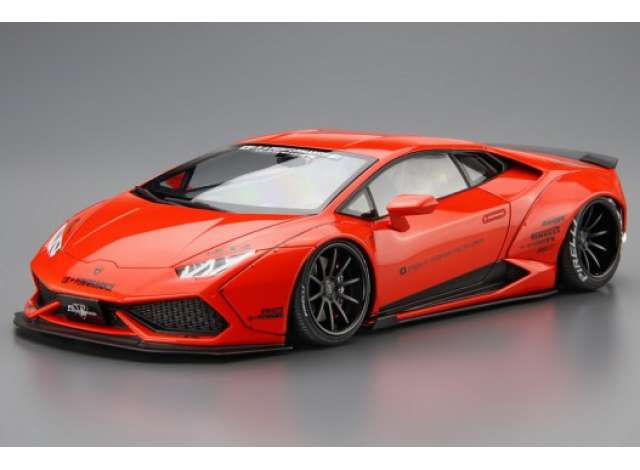 LB Works Lamborghini Huracan Version 1, plastic modelkit 1:24 Aoshima Model