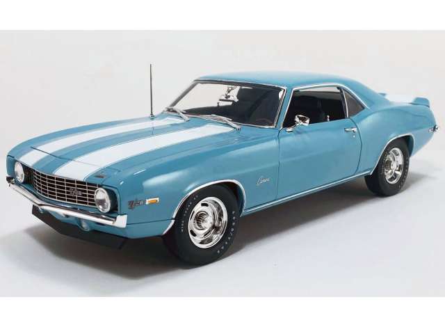 1969 Chevrolet Camaro Z/28, Carolina blue 1:18 Acme Diecast Model