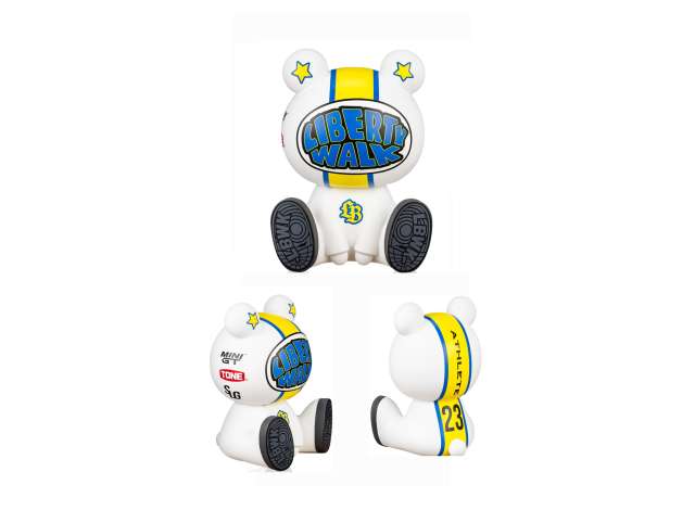 28cm Liberty Walk Kuma 400% Style 03, white/blue/yellow 1:0 American Diorama Model