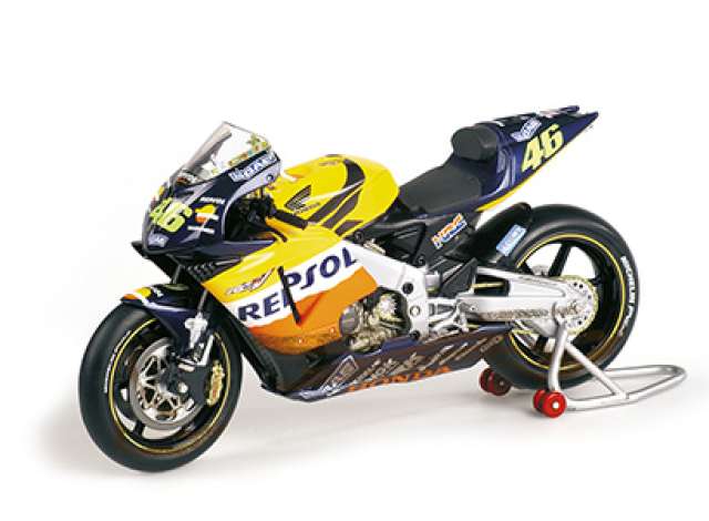 Pre-Order – 2002 Honda RC211V #46 Valentino Rossi Team Repsol Honda World Champion 2002, Dirty Version, various 1:12 Minichamps Model (mc122021096) – ETA. July/August 2026