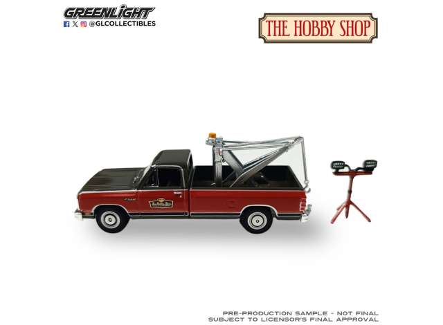 Pre-Order – 1983 Dodge Ram D-100 Royal SE with Drop-In Tow Hook and with Work Lights *The Hobby Shop Series 17*, red 1:64 GreenLight Model (gl97170B) – ETA. September 2026