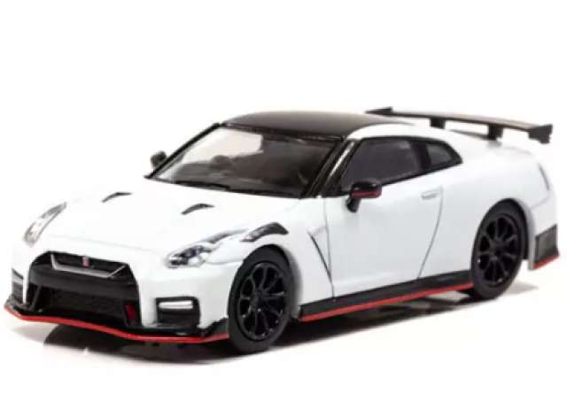 2020 Nissan GT-R NISMO (R35), brilliant white pearl 1:64 Carnel Model