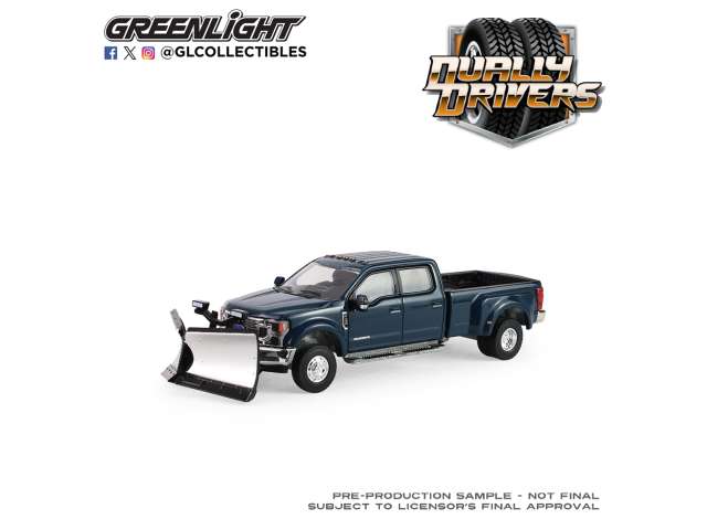 Pre-Order – 2022 Ford F-450 Dually with Snow Plow *Dually Drivers Series 17*, antimatter blue 1:64 GreenLight Model (gl46170F) – ETA. September 2026