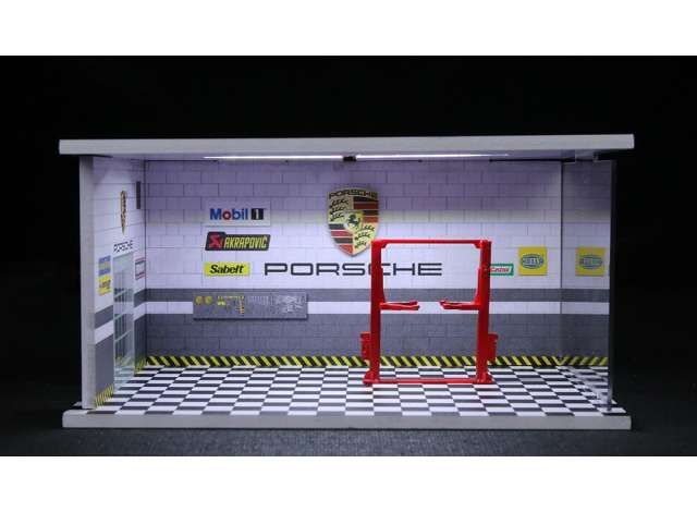 Pre-Order – Diorama *Workshop with light F*, various 1:64 Black Box Diorama Model (MO916007) – ETA. September 2026