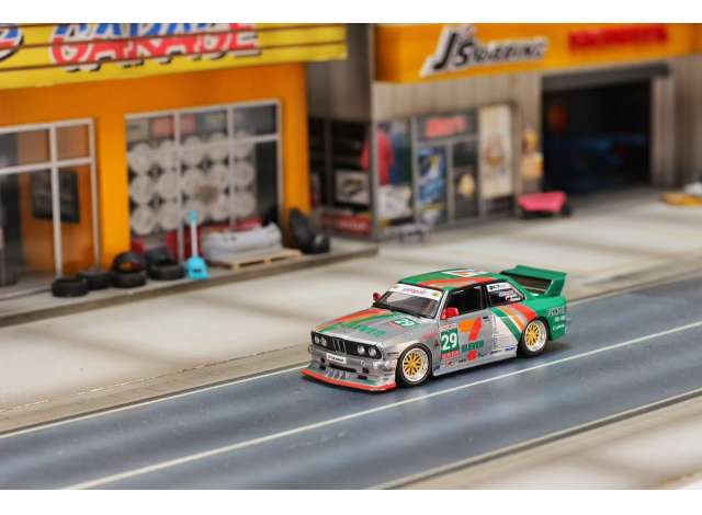 Pre-Order – E30 ZAMAC 711, green/silver 1:64 Street Weapon Model (STW311) – ETA. April 2027