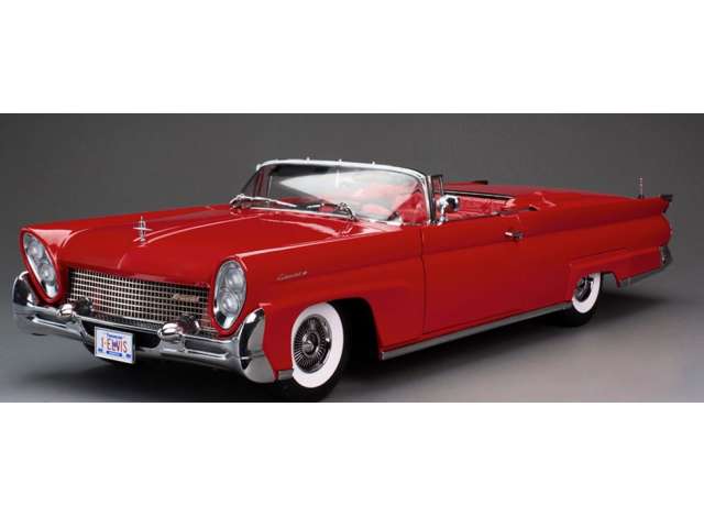 1958 Lincoln Continental MKIII Open Convertible with Elvis Presley figure, red 1:18 SunStar Model (SUN4715F) – ETA. April/May 2027