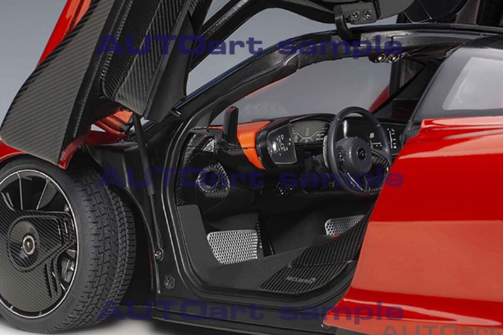 Available to Order – McLaren Speedtail Volcano Red 1:18 (AUT 76087)