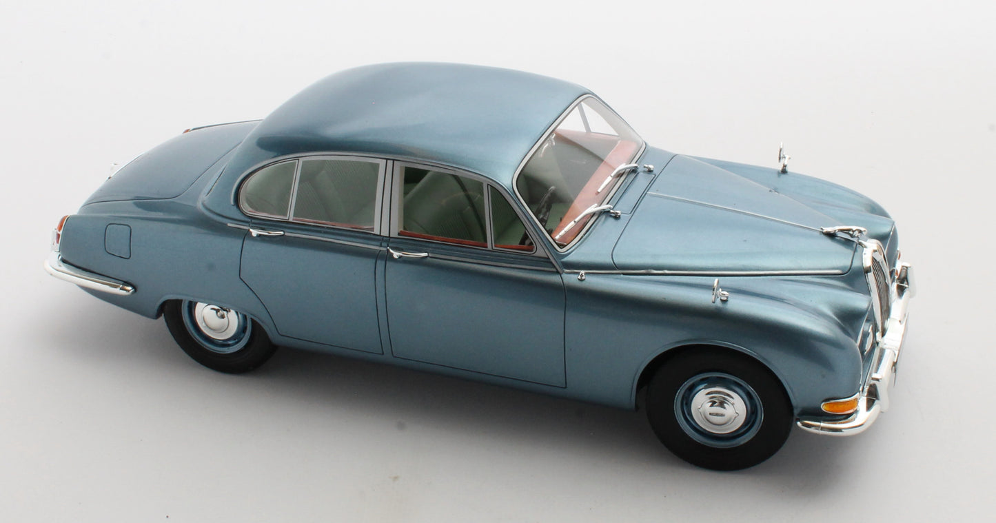 Available To Order – Jaguar S-Type Opalescent Blue 1965 (Ltd Edition 96pcs) 1:18 (CUL CML054-4)