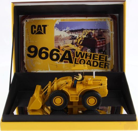 Cat 966A Wheel Loader Vintage 1:50 – diecast model (view 2)