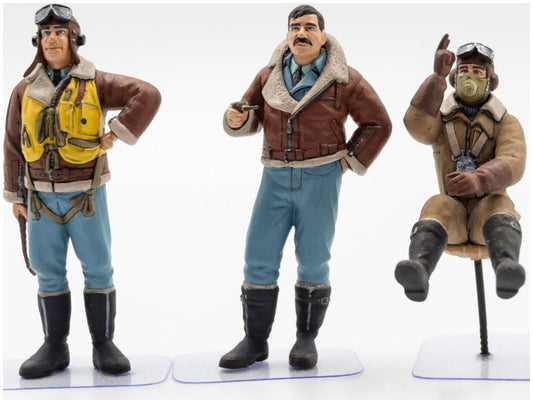 British Pilots (1939-1945) 3 Figures 1:32 – diecast model (view 2)