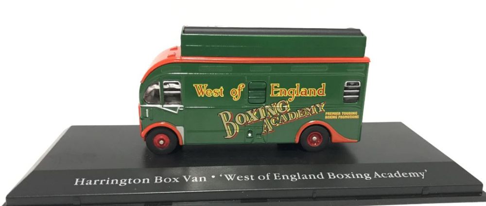 AEC Harrington Horsebox Fairground Boxing Booth 1:76 – diecast model (view 2)