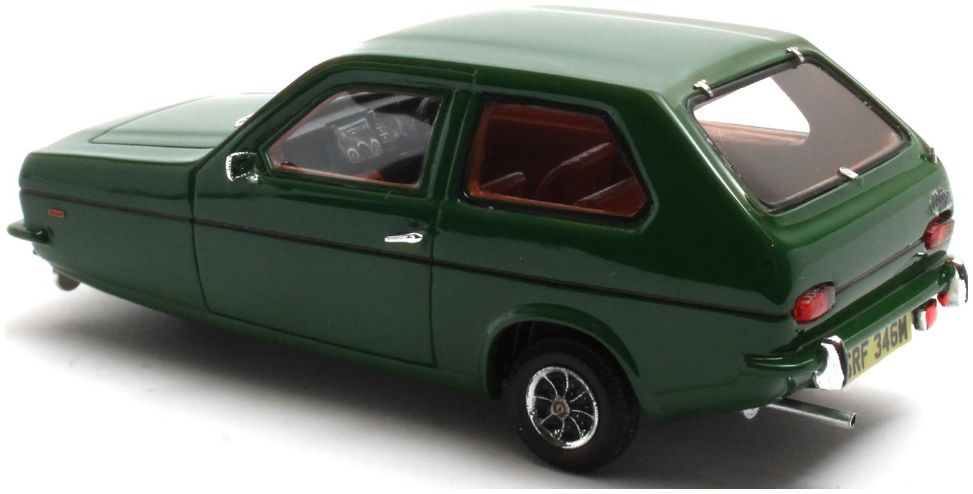Reliant Robin Saloon Green 1973-1981 1:43 Matrix Model (view 2)