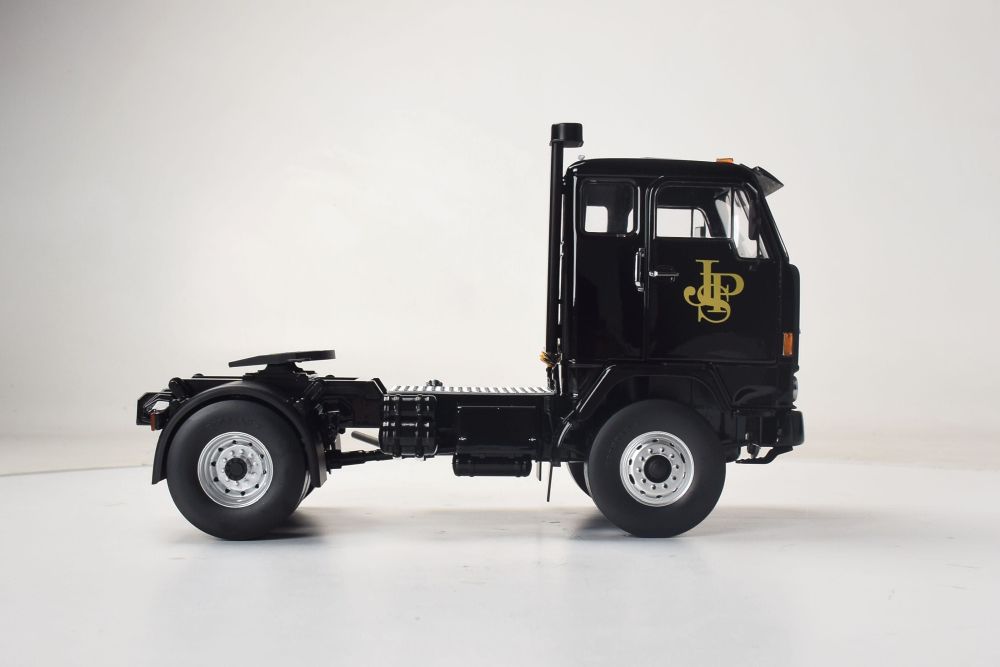 Available to Order – Volvo F88 Black John Player Special 1977 1:18 (MCG 18217)