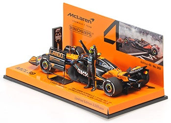 McLaren F1 Team MCL39 L. Norris Champion Abu Dhabi GP 2025 w/Figure/Pitboard 1:43 Minichamps Model (view 3)