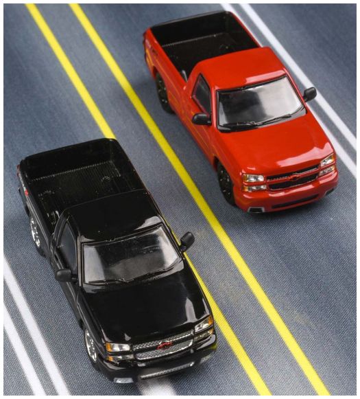 Available To Order – Chevrolet Silverado Single Cab Victory Red 2006 1:64 (PAR 55832)