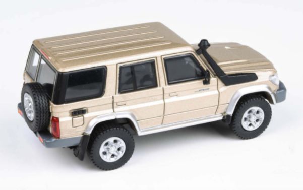 Available to Order – Toyota Land Cruiser 76 Vintage Gold (RHD) 1:64 (PAR 65314)