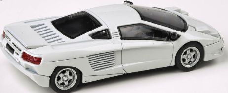 Available To Order – Cizeta V16T Pearlescent White (Lights Up) 1:64 (PAR 65501)