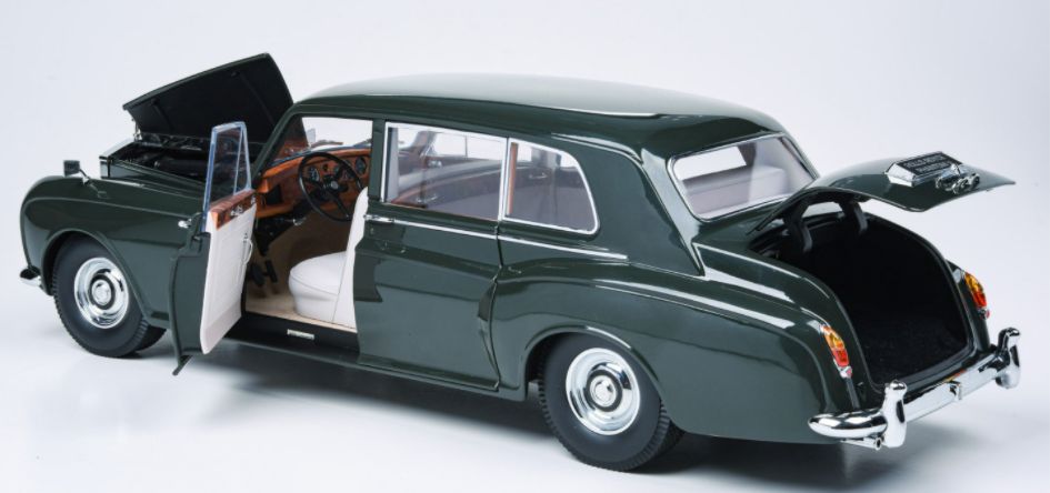 Available To Order – Rolls Royce Phantom V Racing Green (LHD) 1:18 Para64 Model (PAR 98217)