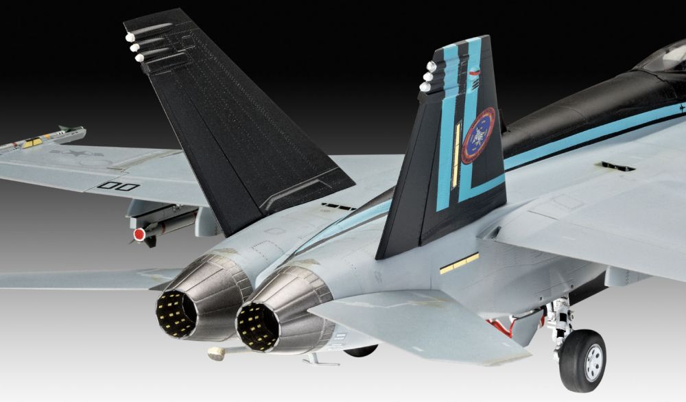 Maverick's F/A-18E Super Hornet 'Top Gun' (easy-click) 1:48 Revell Model (view 6)
