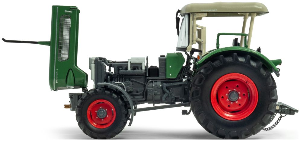 Fendt Favorit 3 4WD w/Cab 1:32 – diecast model (view 3)