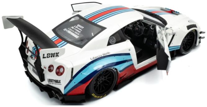 Available to Order – Nissan GT-R (R35) w/Liberty Walk Body Kit 2.0 M 2024 1:18 (SOL 1805819)