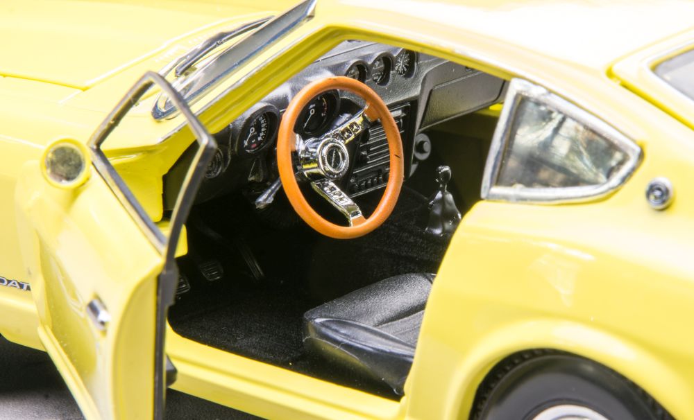 Available To Order – Datsun 240Z Yellow 1972 1:18 (SUN H3512)