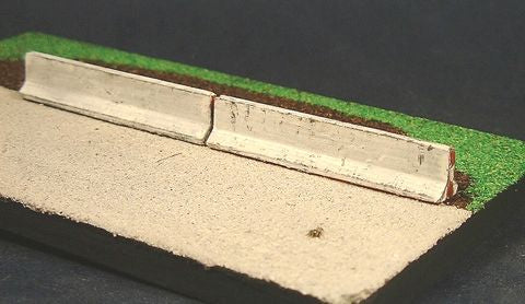Road safety barriers HO – diecast model (view 2)