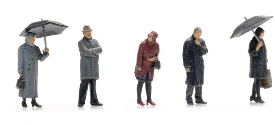 Available To Order – Passengers In The Rain (5X) 1:87 Ready-Made, Painted 1:87 Artitec Model (ATT 5870003)