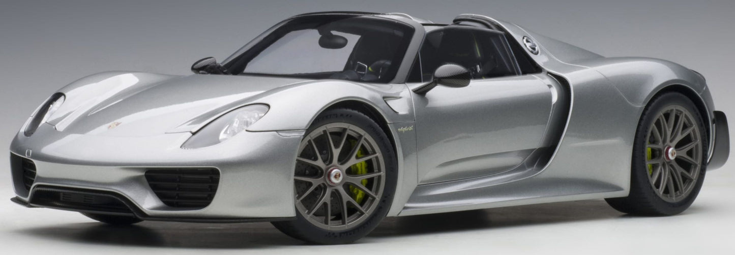 Available to Order – Porsche 918 Spyder 2013 (GT silver) workable rear spoiler and fuel cap 1:12 (AUT 12123)