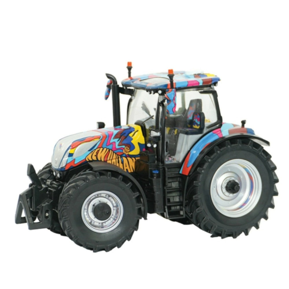 Available to Order – New Holland T7.300 60th Anniversary Limited Edition 1:32 Britain Farm Model (BF43392)