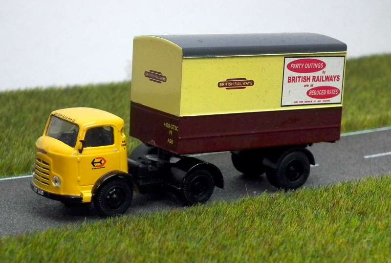 Karrier Bantam artic Van - British Railway 1:76 – diecast model
