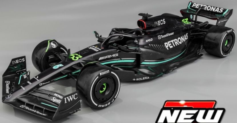 Available to Order – Mercedes F1 W14 #63 George Russell - W/Case + Figure 1:24 (BUR 28028R)