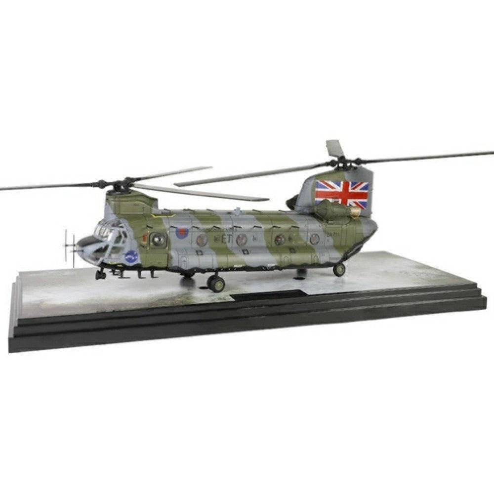 Available to Order – Royal Air Force Chinook Hc MK1 Helicopter 1:72 Forces of Valor Model (FOV821003A)
