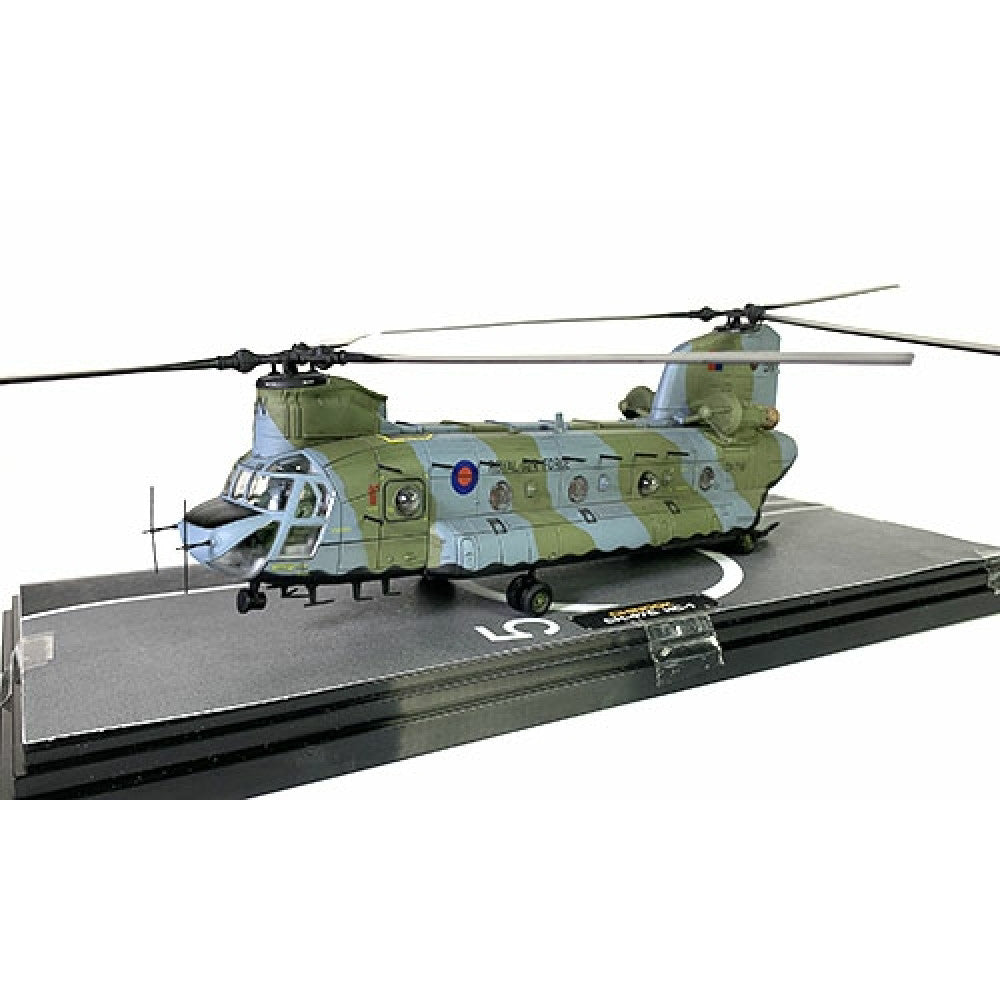 Available To Order – FOV821004C - 1:72 Chinnook HC-1 MK 1 RAF 18 Squadron Odiham UK Forces Of Valor Model (FOV821004C)