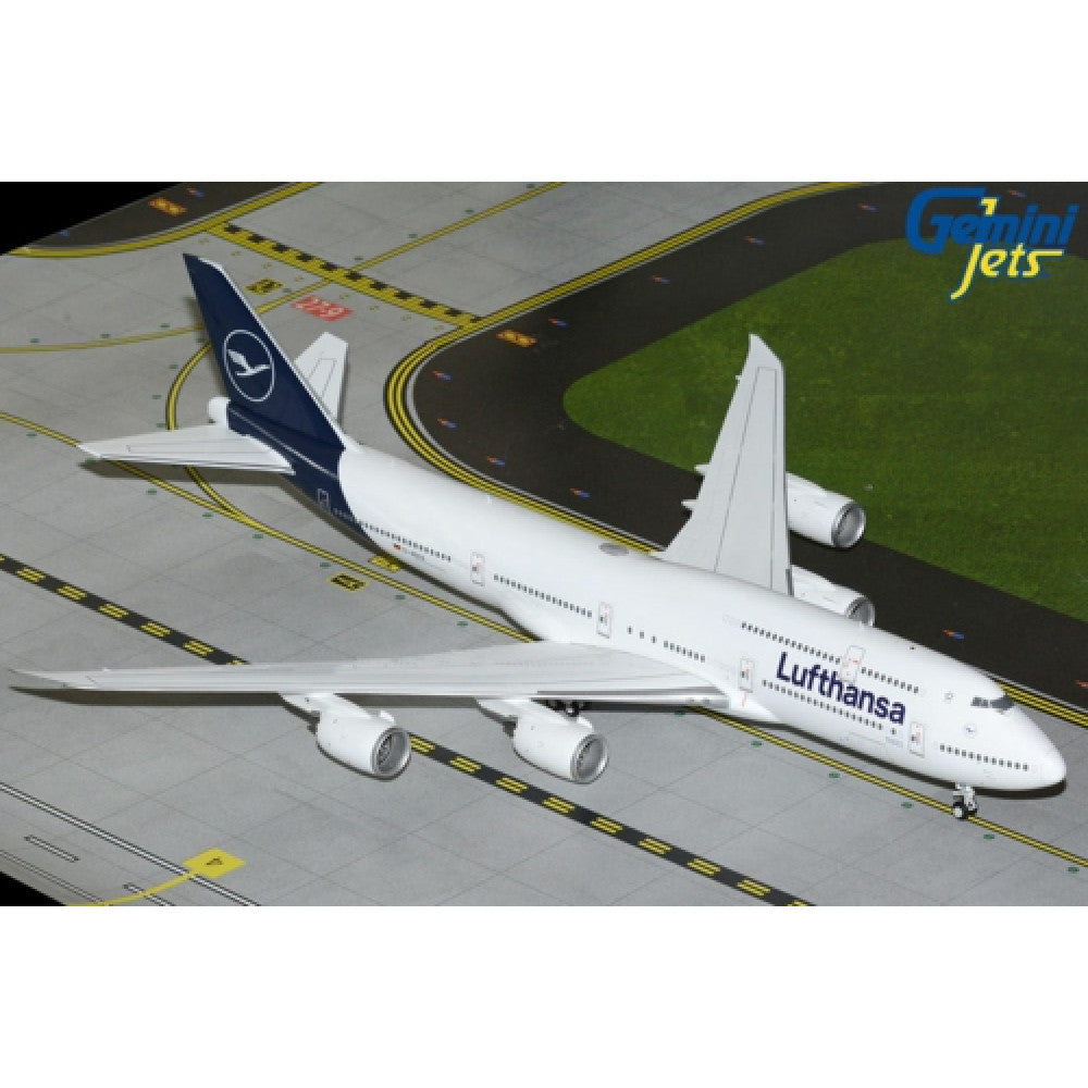 Available To Order – G2dlh1242 - 1:200 Lufthansa B747-8 D-abya (current Livery) GEMINI JETS Model (G2DLH1242)