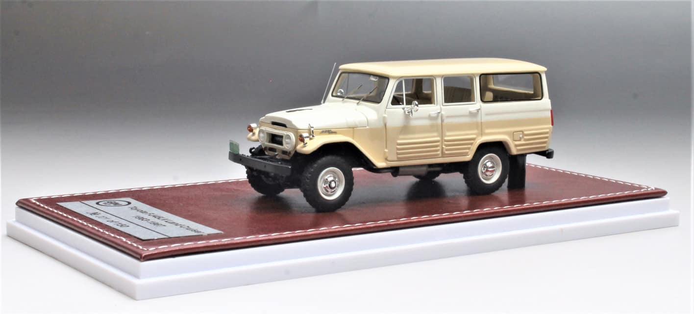 Available to Order – Toyota Fj45lv Lc Beige/white 1966 1:43 Great Iconic Models Model (GIM 015B)