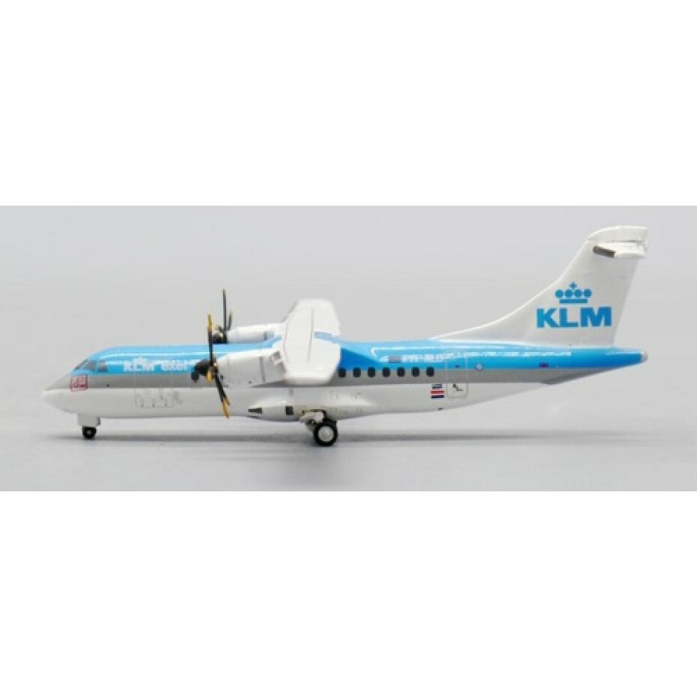 THIS ITEM IS AVAILABLE TO ORDER - 1:400 JC WINGS JC40004 KLM EXEL ATR42-300 REG: PH-XLD WITH ANTENNA