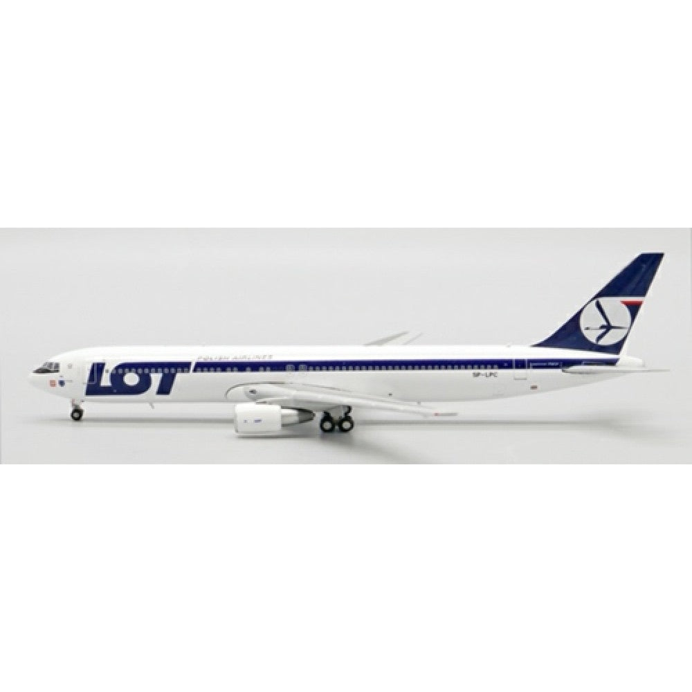 THIS ITEM IS AVAILABLE TO ORDER - 1:400 JC WINGS JC40056 LOT POLISH AIRLINES BOEING 767-300ER BELLY LANDING REG: SP-LPC WITH ANTENNA