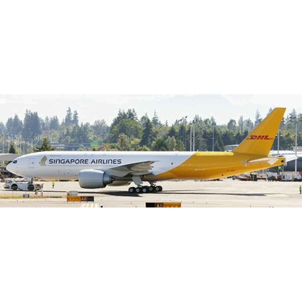 Available to Order – Singapore Airlines Boeing 777-200lrf Reg: 9v-dha with Antenna 1:400 Model (jcsa4011) 1:400 JC Wings Model (JCSA4011)