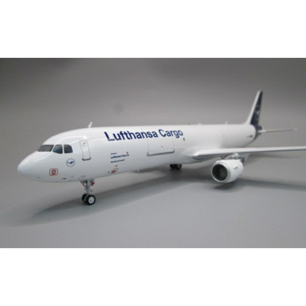 THIS ITEM IS AVAILABLE TO ORDER - 1:200 J FOX JFA321040 A321-211(P2F) LUFTHANSA CARGO (LUFTHANSA CITYLINE) D-AEUI