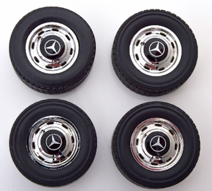 Available To Order – Mercedes Rims and Tyre Set Black/Chrome 1:18 (KKS DCACC004)