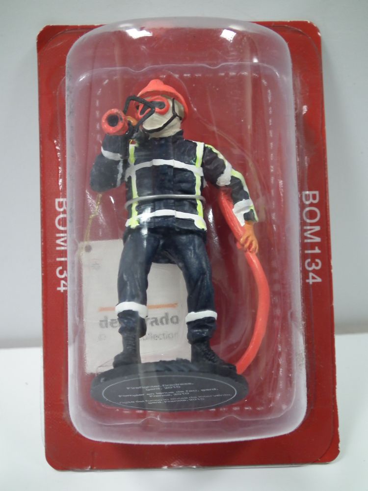 fireman Firedres Gard - 2010 1:32 – diecast model