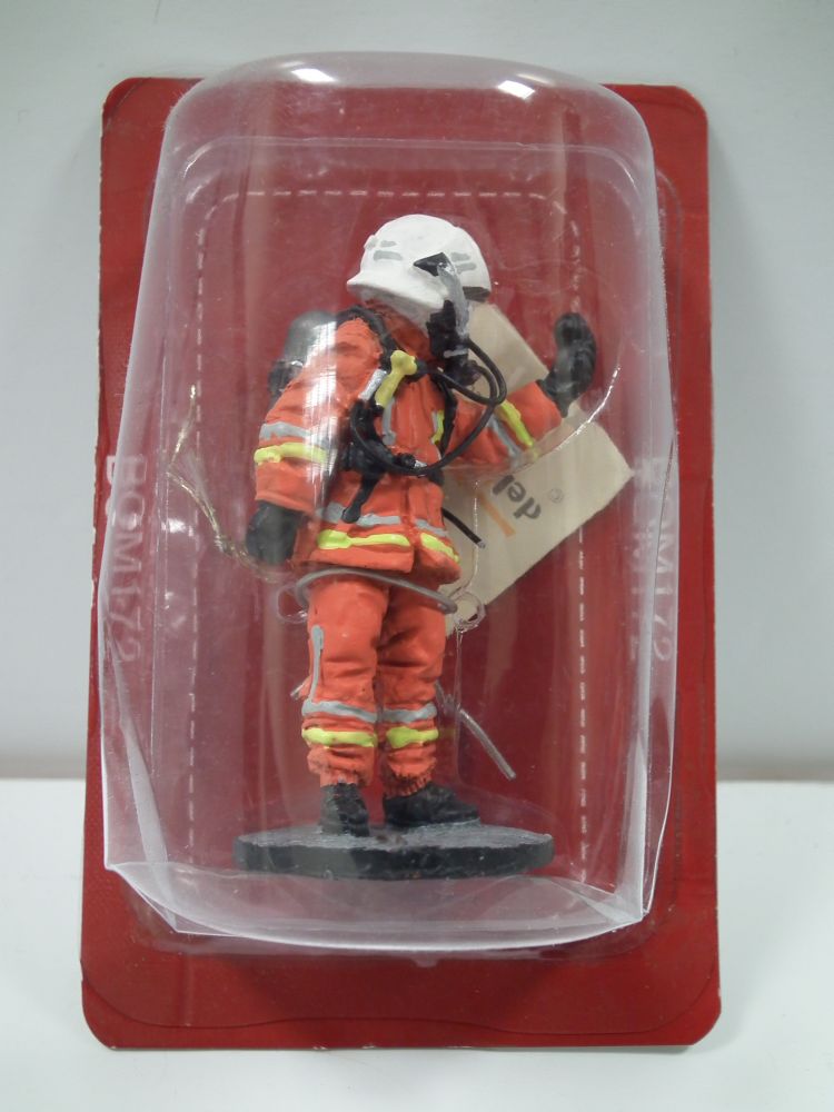 Fireman Firedress - France 2003 1:32 – diecast model