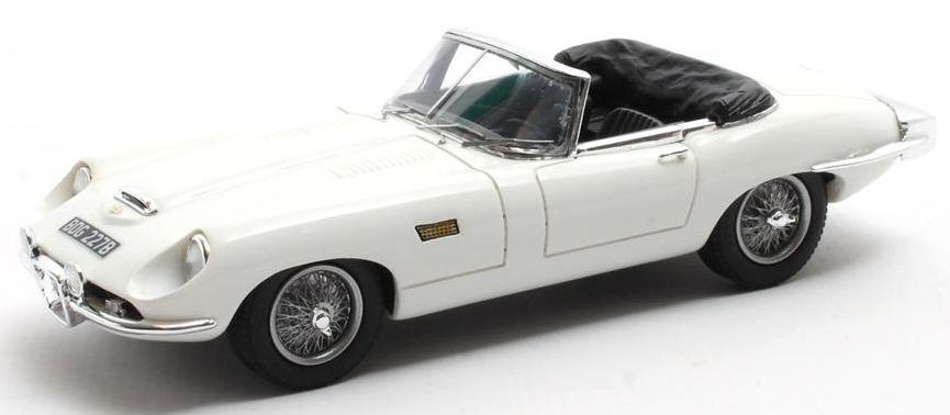 Available to Order – Jaguar E-Type Roadster Frua White Open 1964 1:43 Matrix Model (MAX 51001-101)