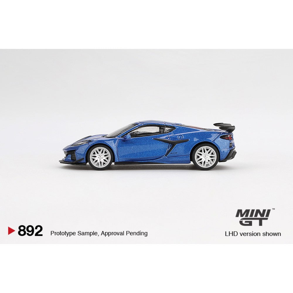 Chevrolet Corvette Z06 2023 Elkhart Lake Blue Metallic (LHD) 1:64 Mini GT (MGT00892-L)