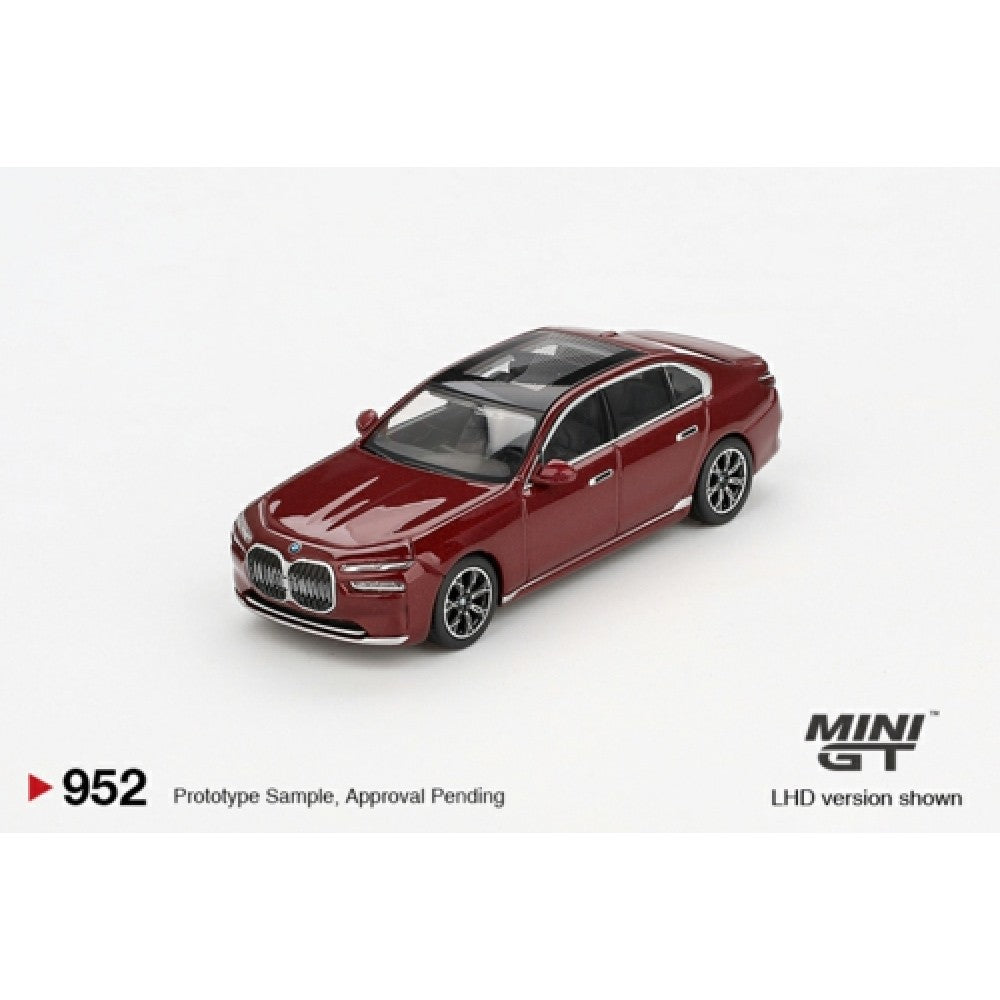 1:64 MINI GT MGT00952-R BMW I7 XDRIVE60 AVENTURIN (RHD)